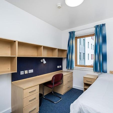 1 Night Free Comfortable Ensuite Rooms, Gillingham - Sk Hoo Zewnętrze zdjęcie